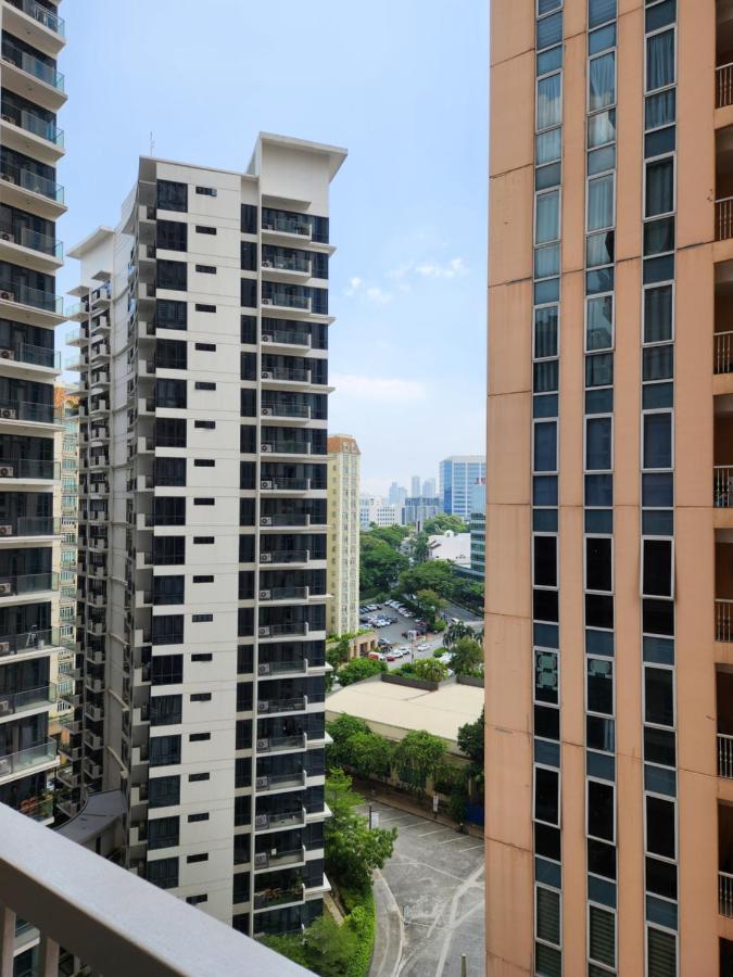 Spacious Cozy Suite At The Venice Mall With Free Parking And Washing Machine (Adults Only) Taguig Εξωτερικό φωτογραφία