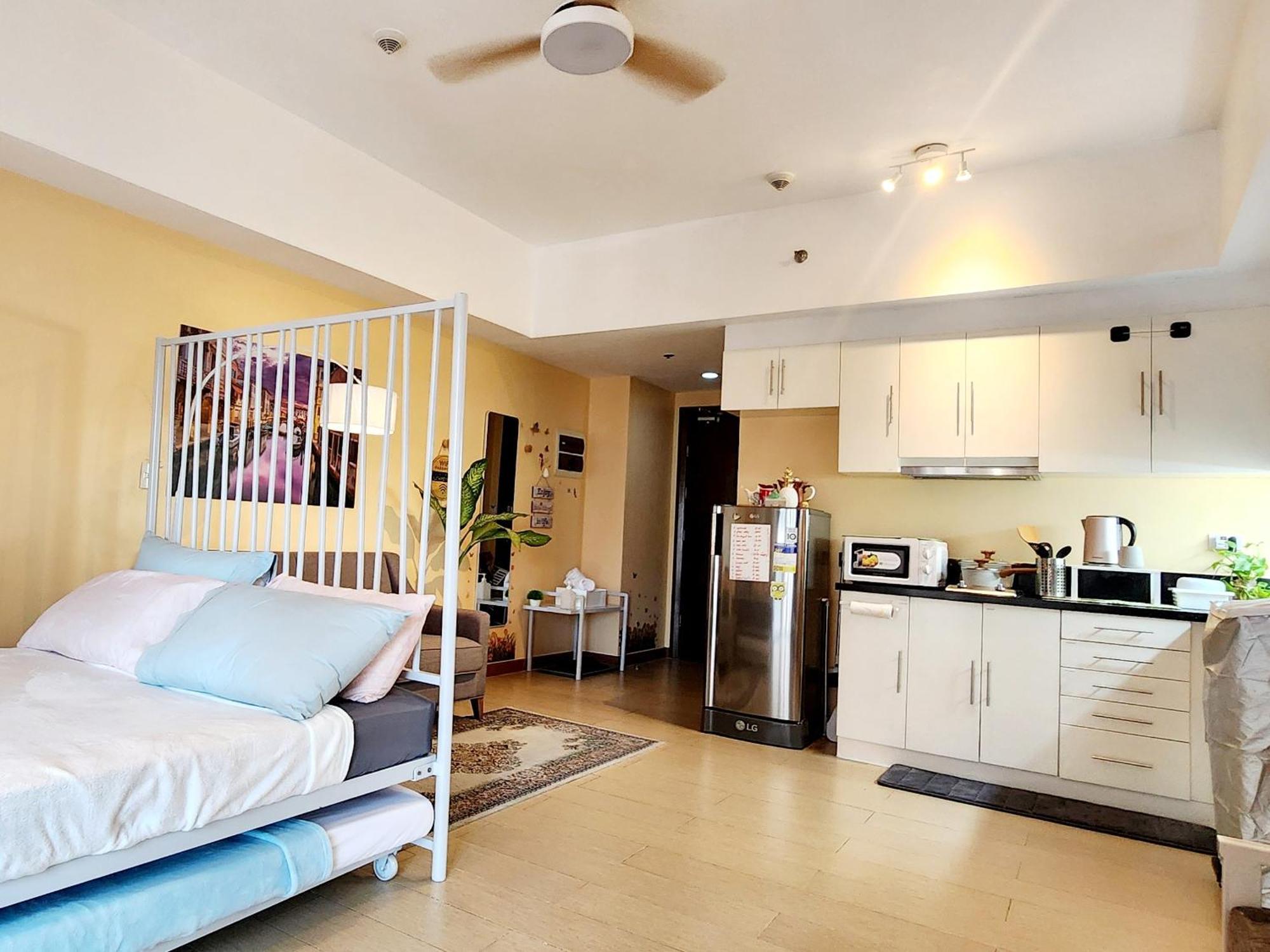 Spacious Cozy Suite At The Venice Mall With Free Parking And Washing Machine (Adults Only) Taguig Δωμάτιο φωτογραφία