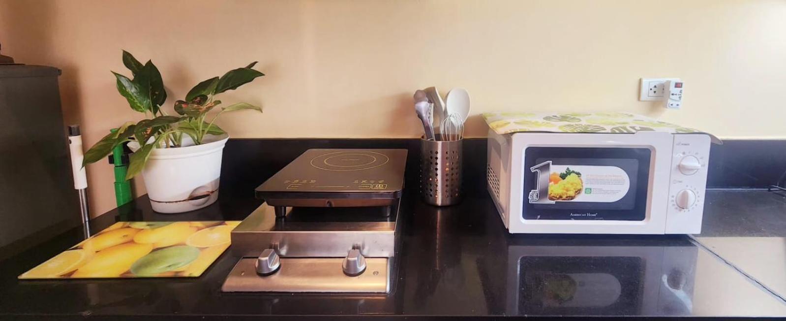 Spacious Cozy Suite At The Venice Mall With Free Parking And Washing Machine (Adults Only) Taguig Εξωτερικό φωτογραφία
